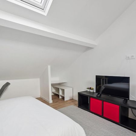 Budget Appart Avec Parking Au Centre-Ville Charleville-Mezieres Ngoại thất bức ảnh